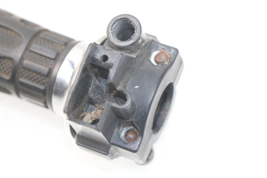 photo de POIGNEE ACCELERATEUR CCR DIRT BIKE 125 - Gros plan technique