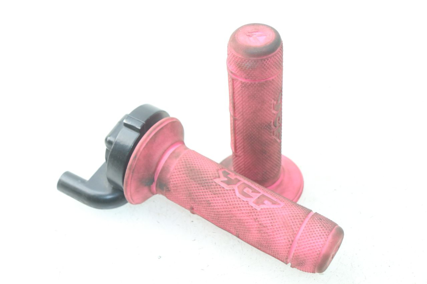 photo de POIGNEE ACCELERATEUR CCR DIRT BIKE 125 - Vue principale