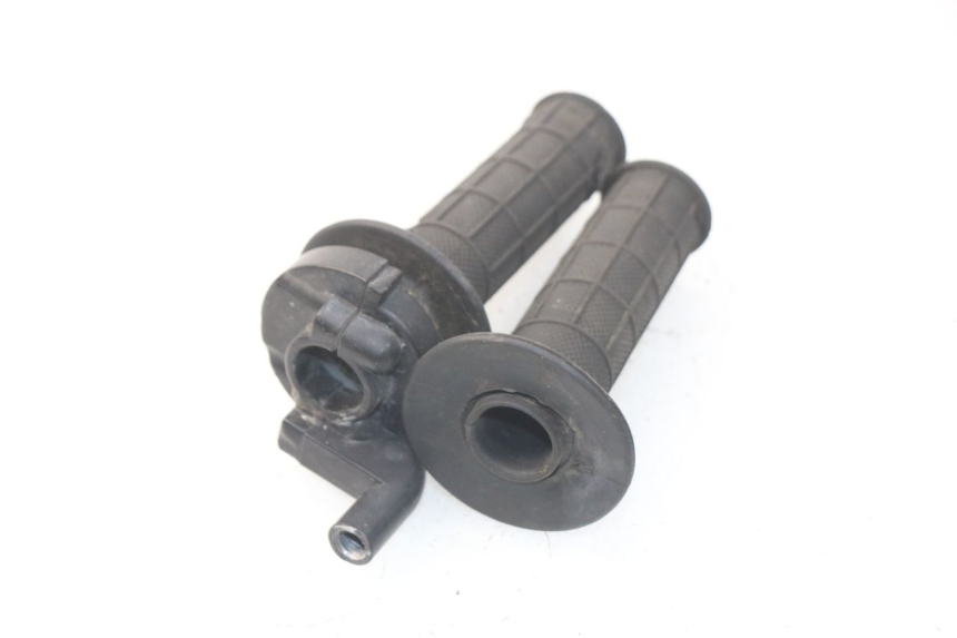 photo de POIGNEE ACCELERATEUR LIFAN DIRTBIKE 50 - Gros plan technique