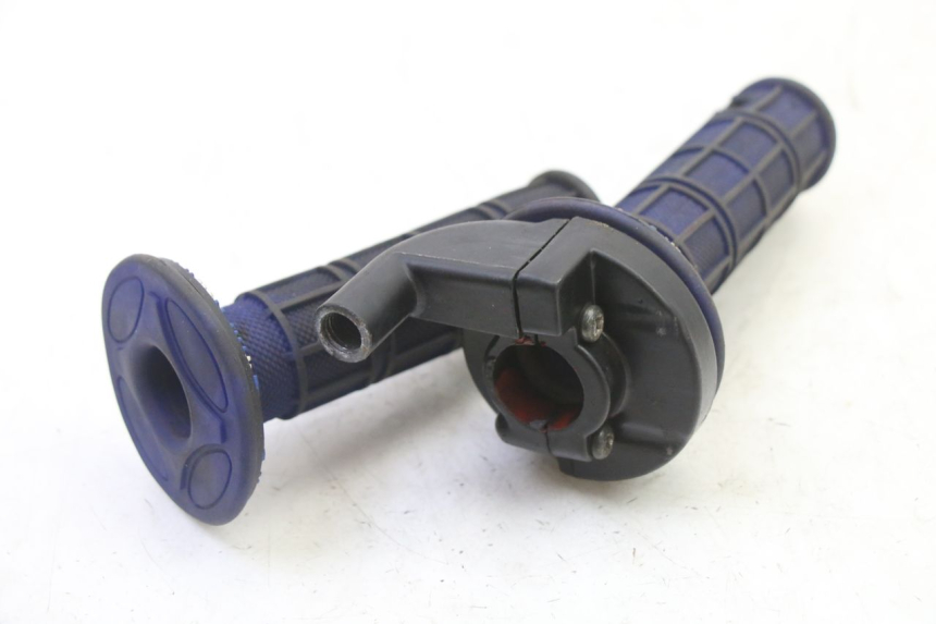 photo de POIGNEE ACCELERATEUR BSE DIRTBIKE PH10L 125 - Zoom état d’usage