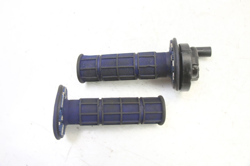 photo de POIGNEE ACCELERATEUR BSE DIRTBIKE PH10L 125 - Autre angle de vue