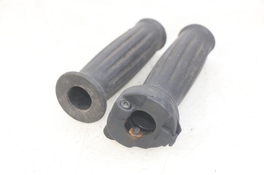 photo de POIGNEE ACCELERATEUR PEUGEOT DJANGO 4T 50 (2014 - 2019) - Vue d’ensemble