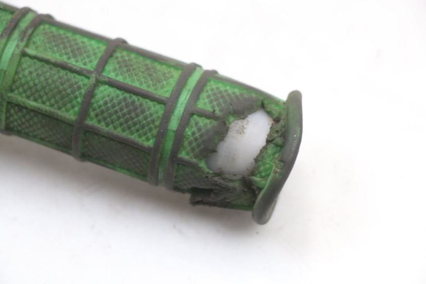 photo de POIGNEE ACCELERATEUR KSR RACING DRIFT 140 - Gros plan technique