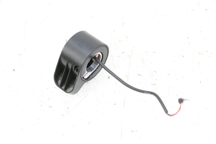 photo de POIGNEE ACCELERATEUR SEGWAY NINEBOT E2 1 - Détail de la pièce