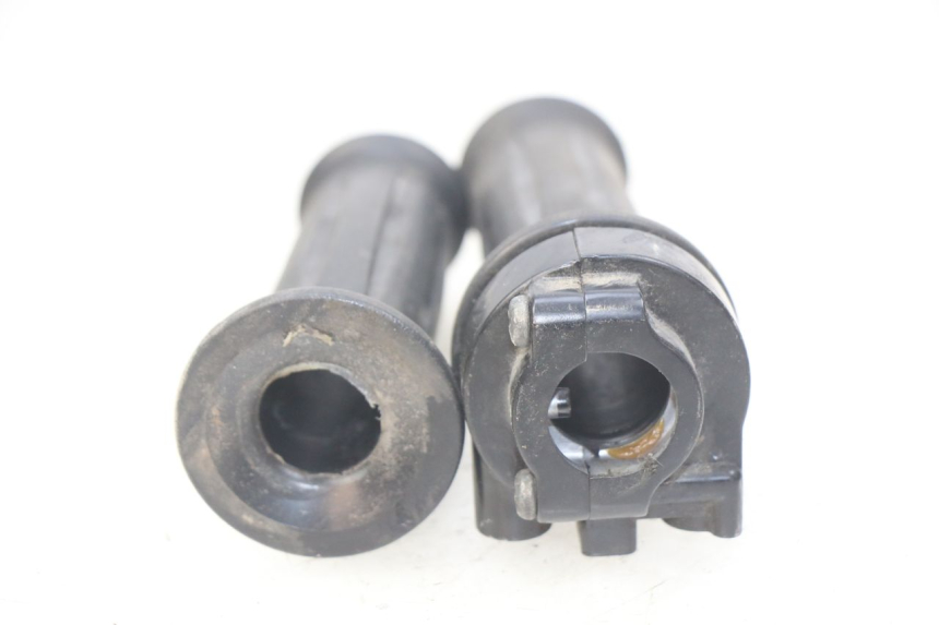 photo de POIGNEE ACCELERATEUR YAMAHA D'ELIGHT DELIGHT 115 (2013 - 2017) - Zoom état d’usage