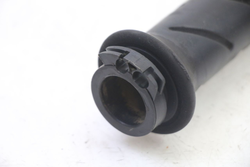 photo de POIGNEE ACCELERATEUR PEUGEOT ELYSTAR 50 (2002 - 2014) - Détail de la pièce