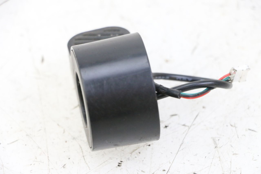 photo de POIGNEE ACCELERATEUR SEGWAY NINEBOT F40E 1 - Vue d’ensemble