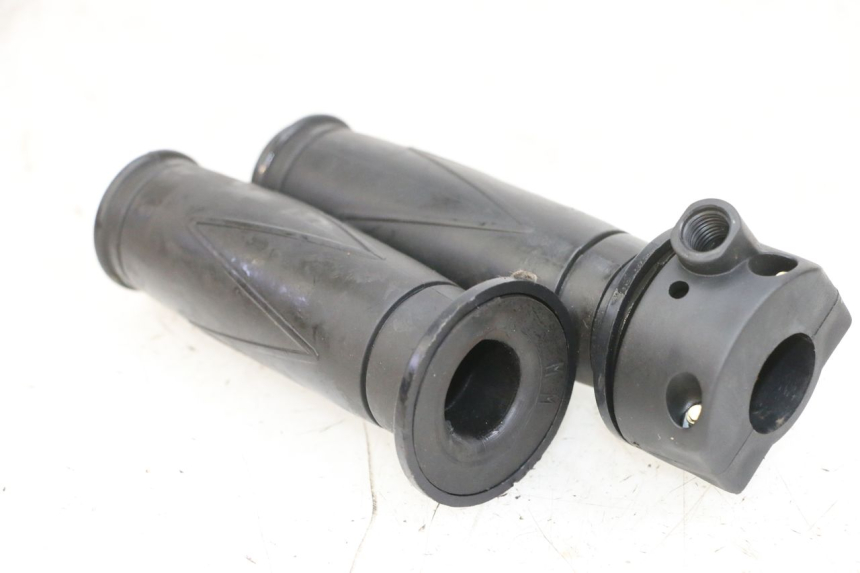 photo de POIGNEE ACCELERATEUR BTC FELICE SPORT 50 - Zoom état d’usage