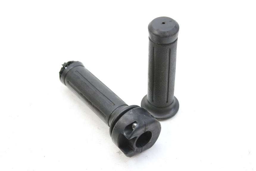 photo de POIGNEE ACCELERATEUR HONDA FES PANTHEON 125 (2003 - 2007) - Vue principale