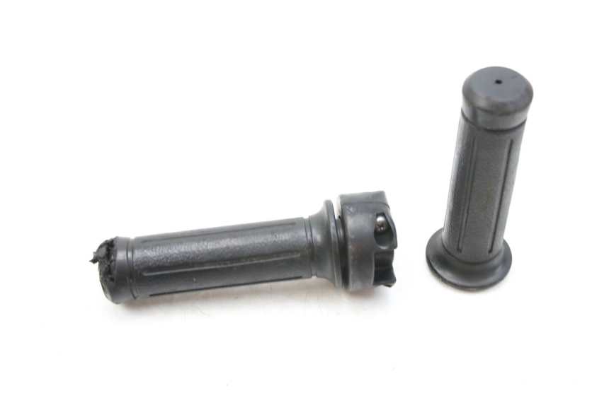 photo de POIGNEE ACCELERATEUR HONDA FES PANTHEON 125 (2003 - 2007) - Détail de la pièce