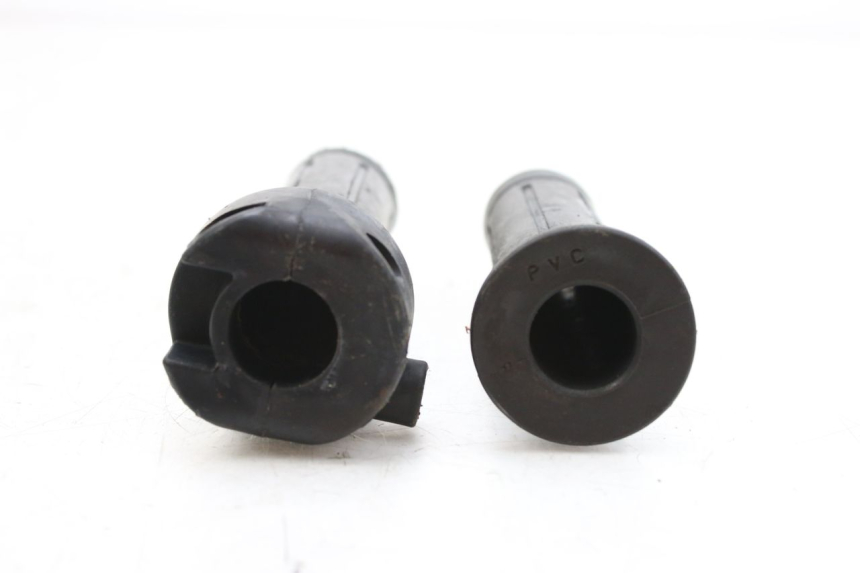 photo de POIGNEE ACCELERATEUR HONDA FES PANTHEON 125 (2003 - 2007) - Vue d’ensemble