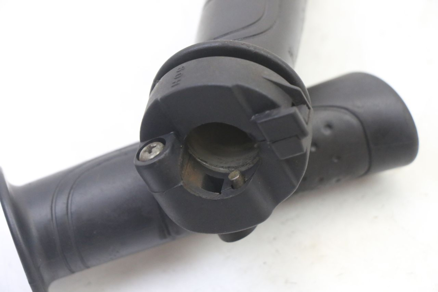 photo de POIGNEE ACCELERATEUR SYM FIDDLE 2 S 125 (2012 - 2014) - Zoom état d’usage