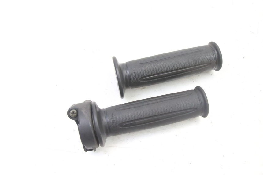 photo de POIGNEE ACCELERATEUR SYM FIDDLE 3 III 125 (2014 - 2020) - Vue principale