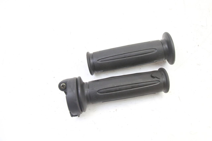 photo de POIGNEE ACCELERATEUR SYM FIDDLE 3 III 50 (2014 - 2020) - Vue principale