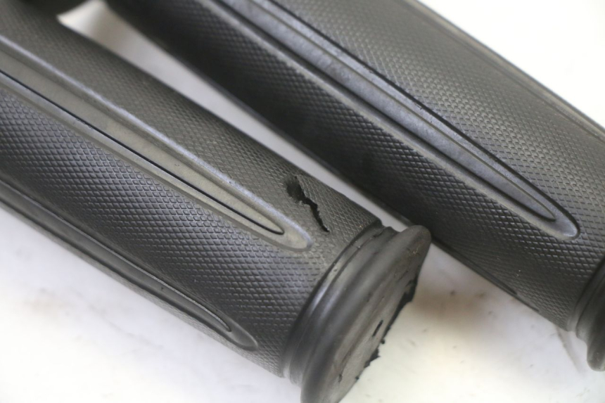 photo de POIGNEE ACCELERATEUR SYM FIDDLE 3 III 50 (2014 - 2020) - Zoom état d’usage