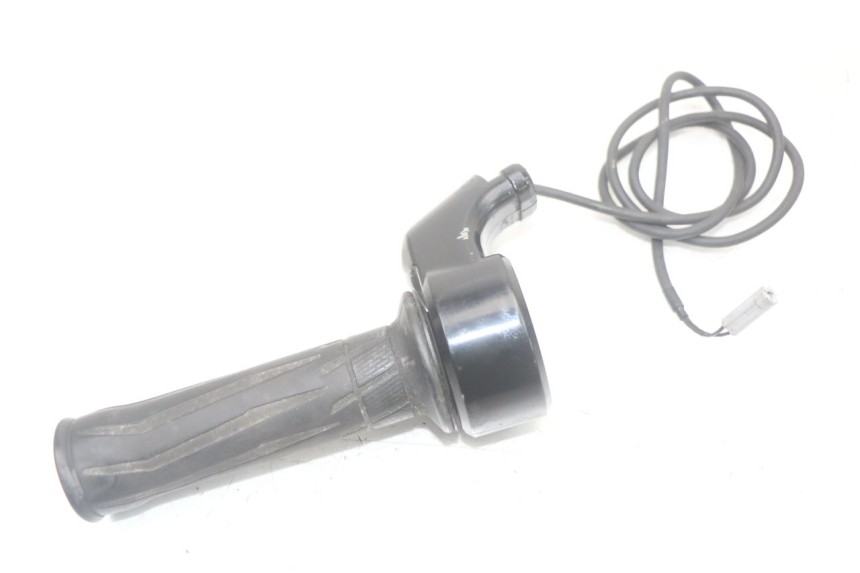 photo de POIGNEE ACCELERATEUR YAMAHA FJR ABS 1300 (2006 - 2012) - Gros plan technique