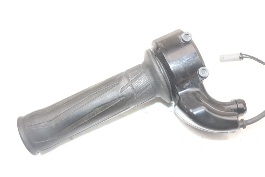 photo de POIGNEE ACCELERATEUR YAMAHA FJR ABS 1300 (2006 - 2012) - État de surface