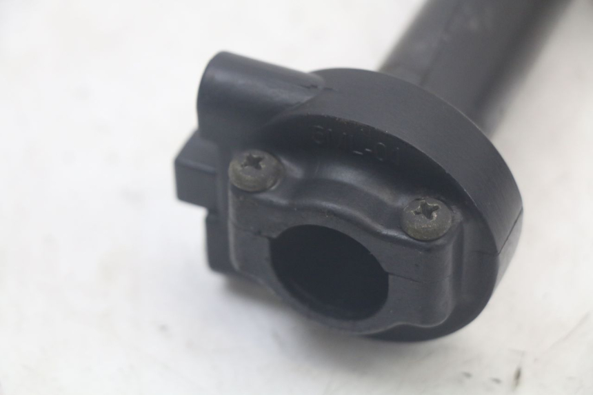 photo de POIGNEE ACCELERATEUR MBK FLAME X 125 (2007 - 2016) - Zoom état d’usage
