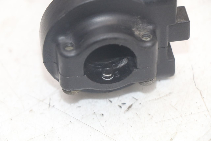 photo de POIGNEE ACCELERATEUR MBK FLAME X 125 (2007 - 2016) - Points de fixation