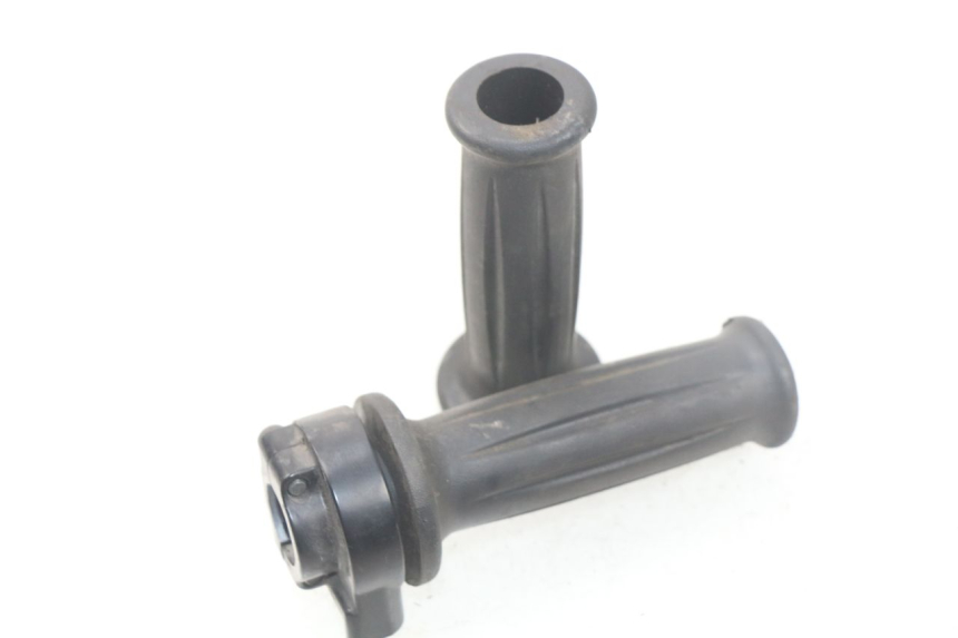 photo de POIGNEE ACCELERATEUR MBK FLIPPER 115 (2013 - 2017) - Vue principale