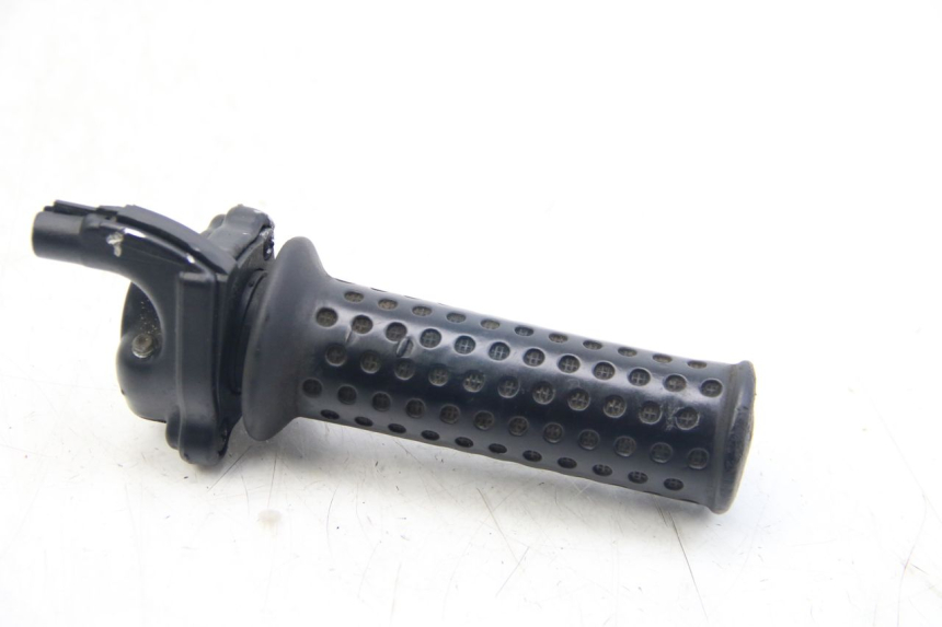 photo de POIGNEE ACCELERATEUR PIAGGIO FLY 2T 50 (2004 - 2017) - Détail de la pièce