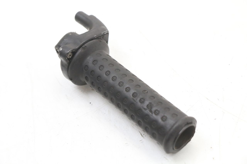 photo de POIGNEE ACCELERATEUR PIAGGIO FLY 2T 50 (2004 - 2017) - Zoom état d’usage