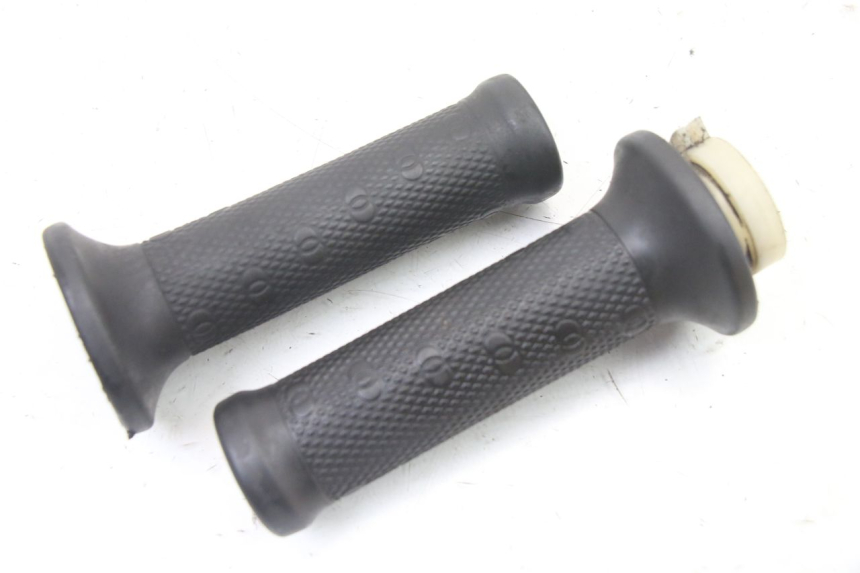 photo de POIGNEE ACCELERATEUR GILERA NEXUS 300 (2008 - 2013) - Autre angle de vue