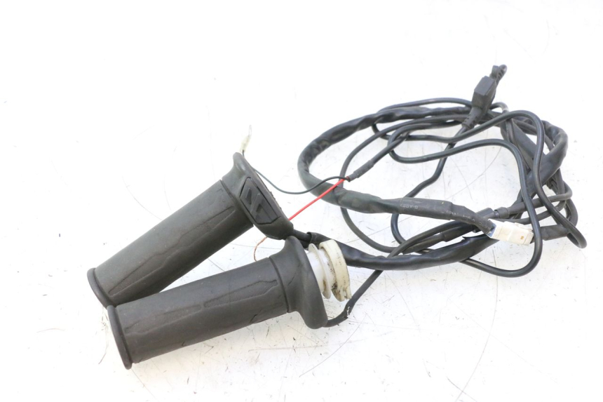 photo de POIGNEE ACCELERATEUR GILERA GP 800 (2007 - 2013) - Pièce contrôlée
