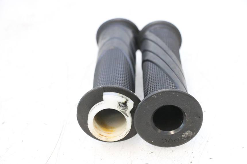 photo de POIGNEE ACCELERATEUR SYM JET 14 4T 50 (2018 - 2022) - Zoom état d’usage