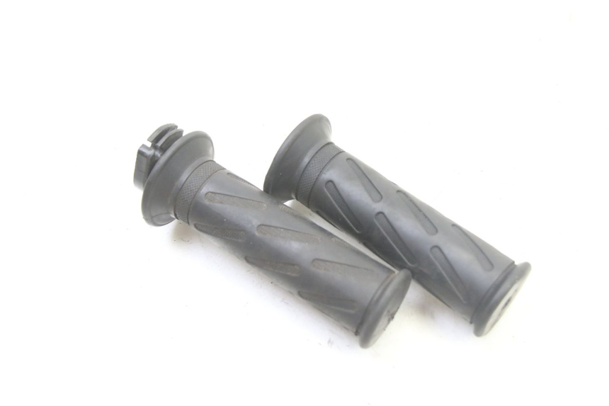 photo de POIGNEE ACCELERATEUR PEUGEOT KISBEE 2T 50 (2018 - 2022) - Détail de la pièce