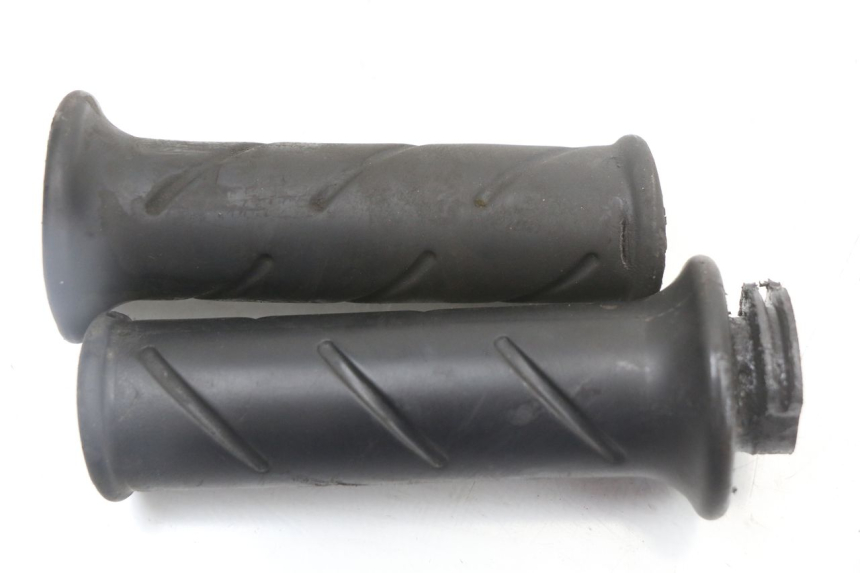 photo de POIGNEE ACCELERATEUR PEUGEOT KISBEE 4T 50 (2018 - 2022) - Détail de la pièce