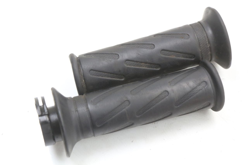 photo de POIGNEE ACCELERATEUR PEUGEOT KISBEE 4T 50 (2018 - 2022) - Autre angle de vue