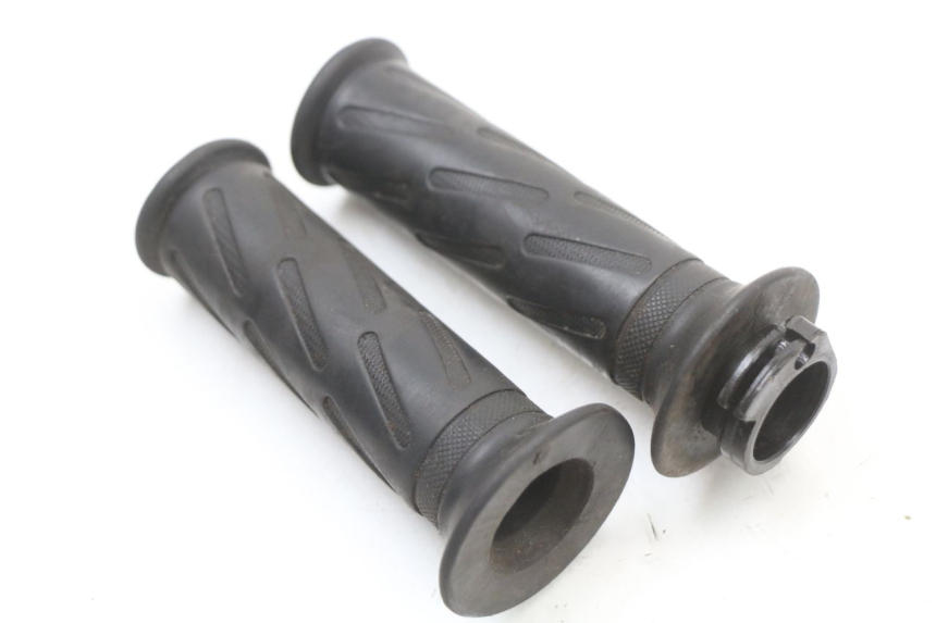 photo de POIGNEE ACCELERATEUR PEUGEOT KISBEE 4T 50 (2018 - 2022) - Gros plan technique