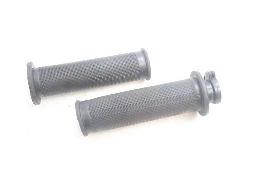 photo de POIGNEE ACCELERATEUR PEUGEOT KISBEE 4T 50 (2010 - 2017) - Gros plan technique