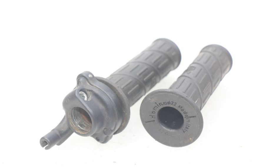 photo de POIGNEE ACCELERATEUR PIAGGIO LIBERTY 4T 50 (2004 - 2008) - Zoom état d’usage