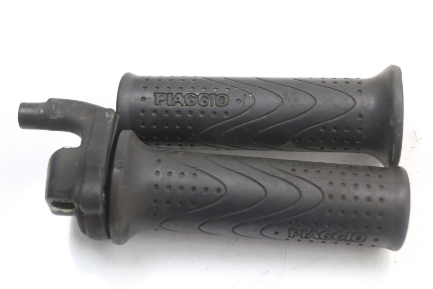 photo de POIGNEE ACCELERATEUR PIAGGIO LIBERTY 4T 50 (2018 - 2021) - Vue principale