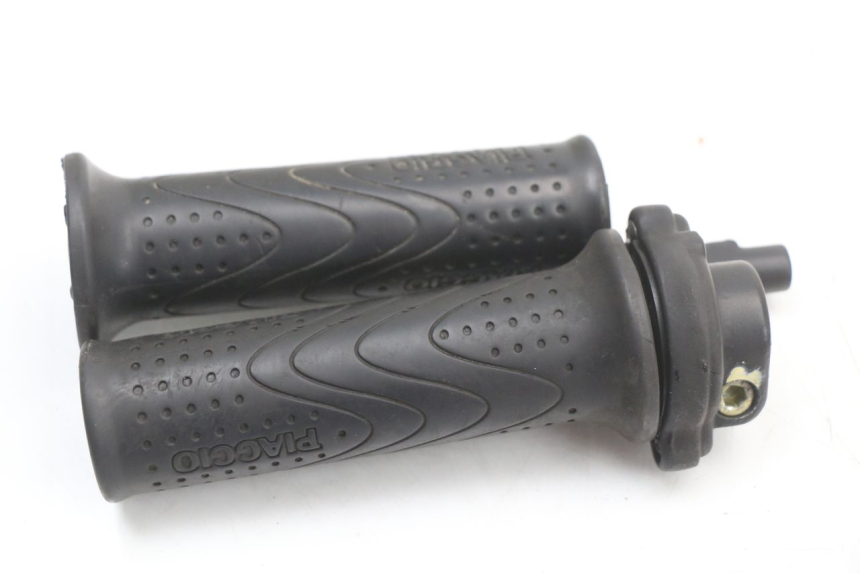 photo de POIGNEE ACCELERATEUR PIAGGIO LIBERTY 4T 50 (2018 - 2021) - Autre angle de vue