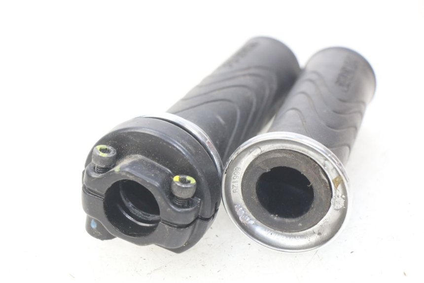 photo de POIGNEE ACCELERATEUR PIAGGIO LIBERTY IGET 4T 50 (2015 - 2020) - Détail de la pièce