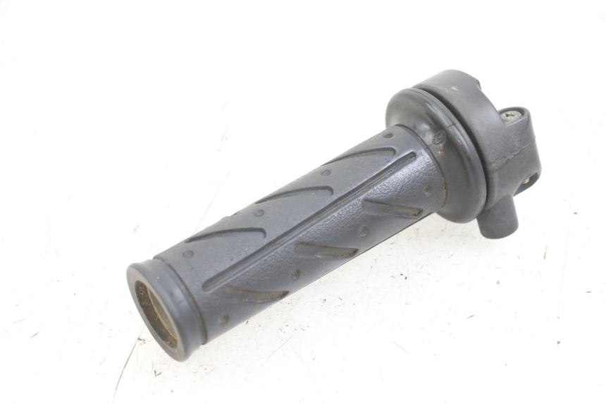 photo de POIGNEE ACCELERATEUR KYMCO LIKE 125 (2009 - 2016) - Gros plan technique