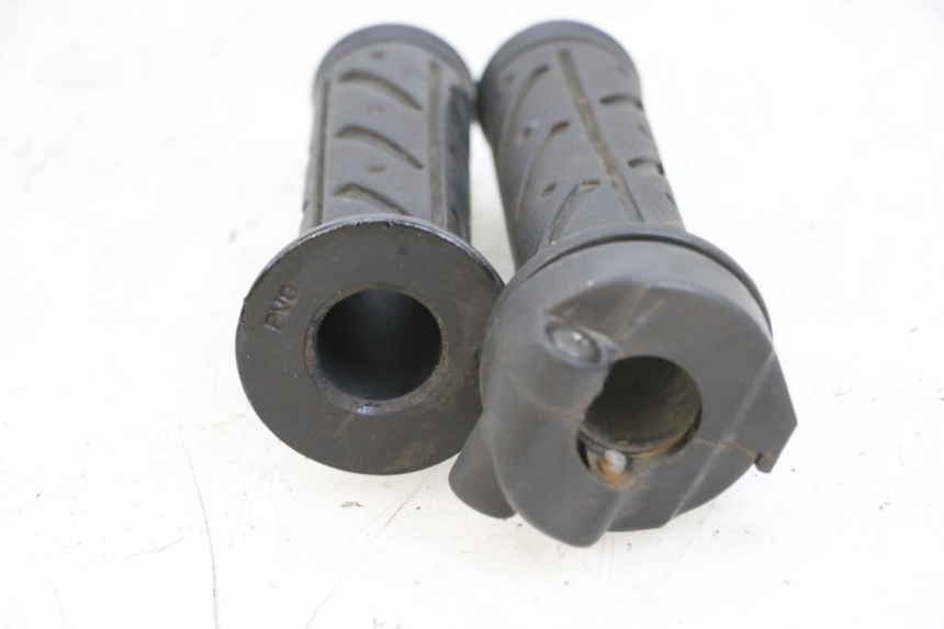 photo de POIGNEE ACCELERATEUR KYMCO LIKE 125 (2009 - 2016) - Autre angle de vue