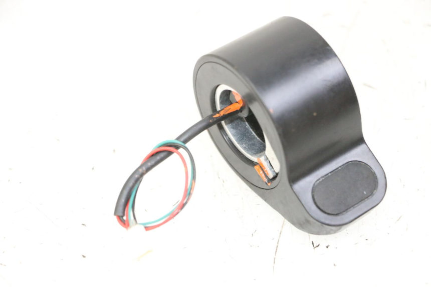 photo de POIGNEE ACCELERATEUR XIAOMI MI PRO 2 1 - Vue principale