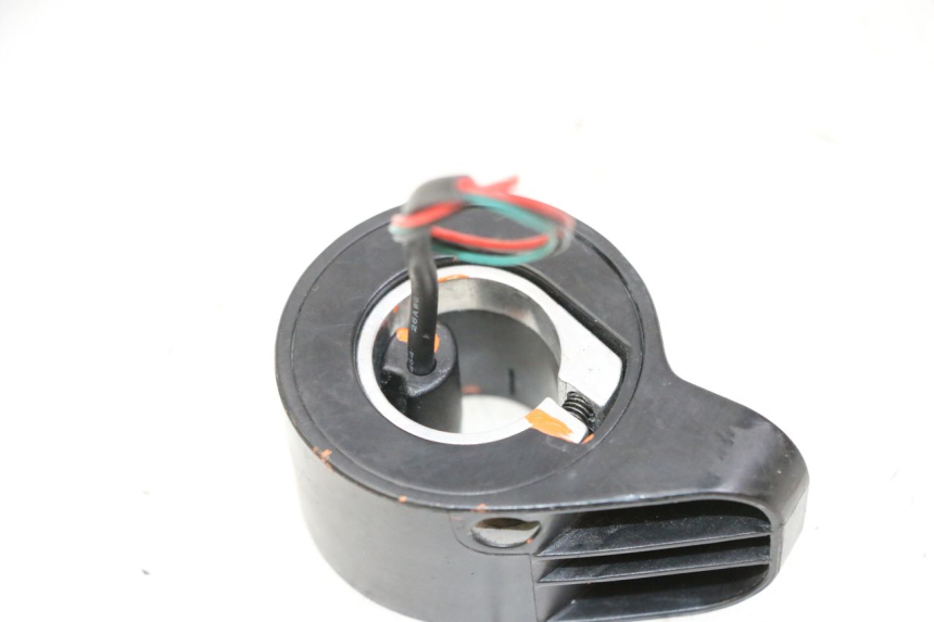 photo de POIGNEE ACCELERATEUR XIAOMI MI PRO 2 1 - Autre angle de vue