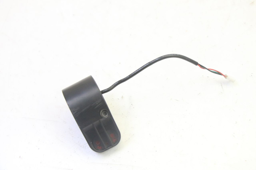 photo de POIGNEE ACCELERATEUR XIAOMI MI PRO 2 1 - Autre angle de vue