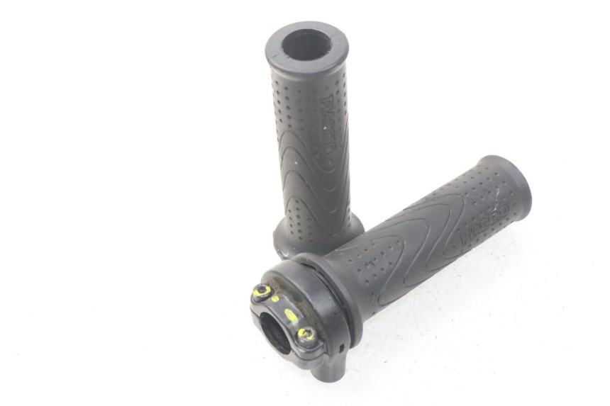 photo de POIGNEE ACCELERATEUR PIAGGIO MP3 HPE 500 (2019 - 2022) - Détail de la pièce