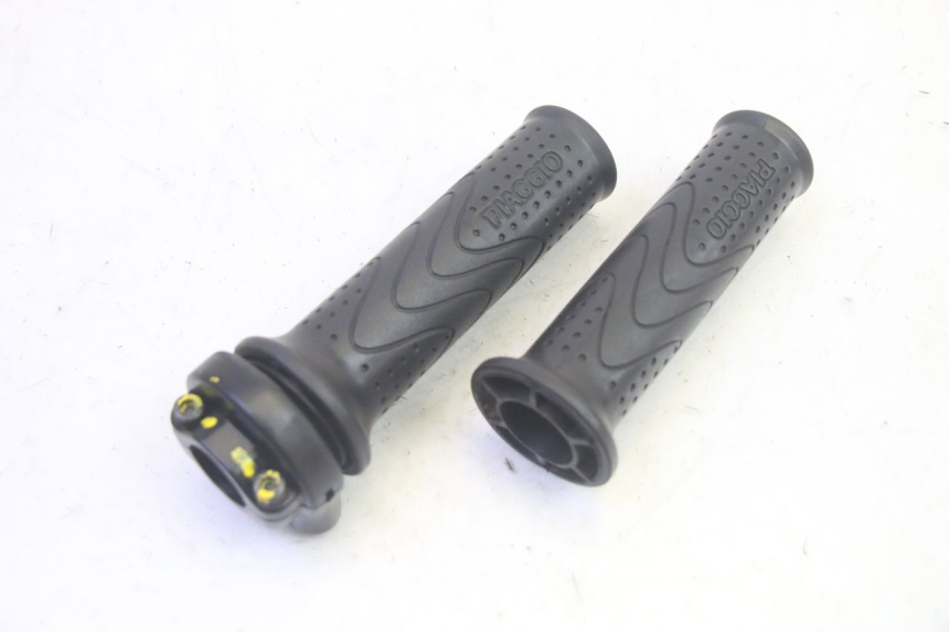 photo de POIGNEE ACCELERATEUR PIAGGIO MP3 HPE 350 (2018 - 2020) - Détail de la pièce