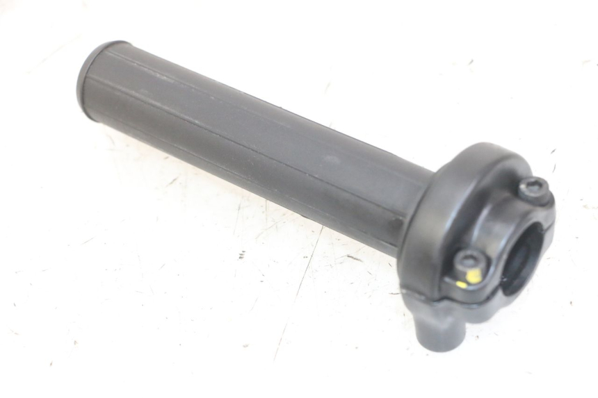 photo de POIGNEE ACCELERATEUR PIAGGIO MP3 LT 300 (2010 - 2016) - Vue principale