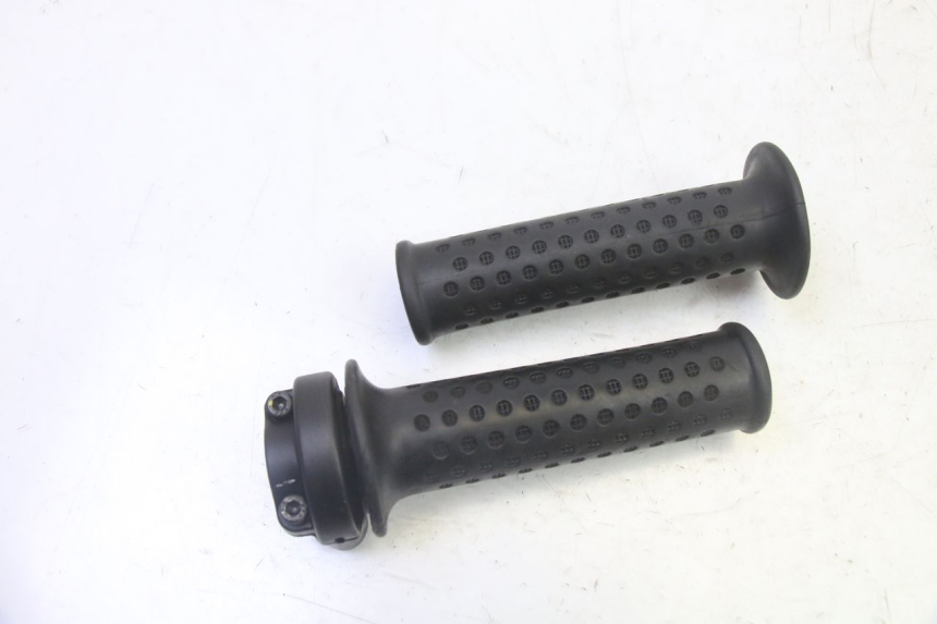 photo de POIGNEE ACCELERATEUR PIAGGIO MP3 LT 300 (2010 - 2016) - Vue principale