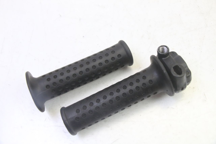 photo de POIGNEE ACCELERATEUR PIAGGIO MP3 LT 300 (2010 - 2016) - Autre angle de vue