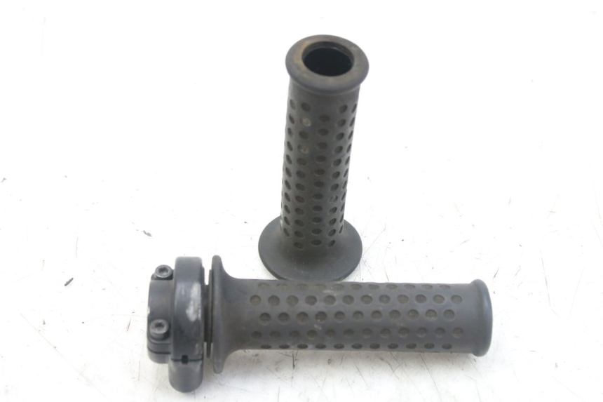 photo de POIGNEE ACCELERATEUR PIAGGIO MP3 RL 250 (2006 - 2010) - Vue principale