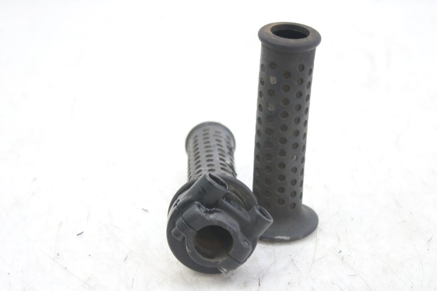 photo de POIGNEE ACCELERATEUR PIAGGIO MP3 RL 250 (2006 - 2010) - Détail de la pièce